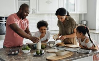 Robyn’s Tips: How to Make Mornings Easier as a Working Mom